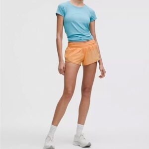 LuLulemon Hotty Hot Low Rise 2.5”